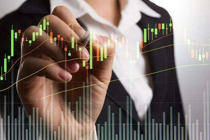 重庆3岁男童乘车坐前排险丢命 儿童