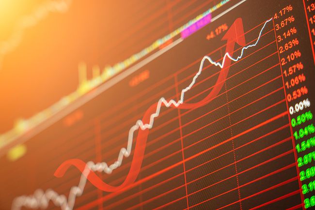 重庆3岁男童乘车坐前排险丢命 儿童