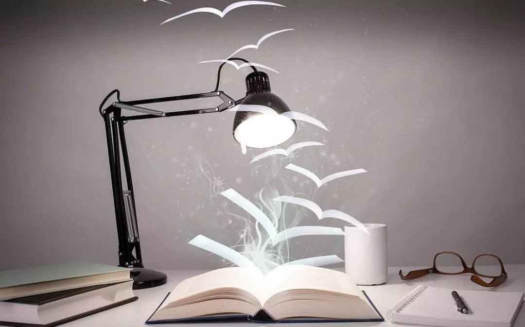 重庆3岁男童乘车坐前排险丢命 儿童